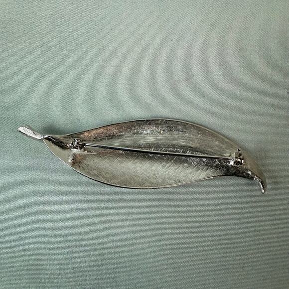 Vintage Set Of Three Goldtone & Silvertone Metal Leaf Brooch Pins - Picture 7 of 7